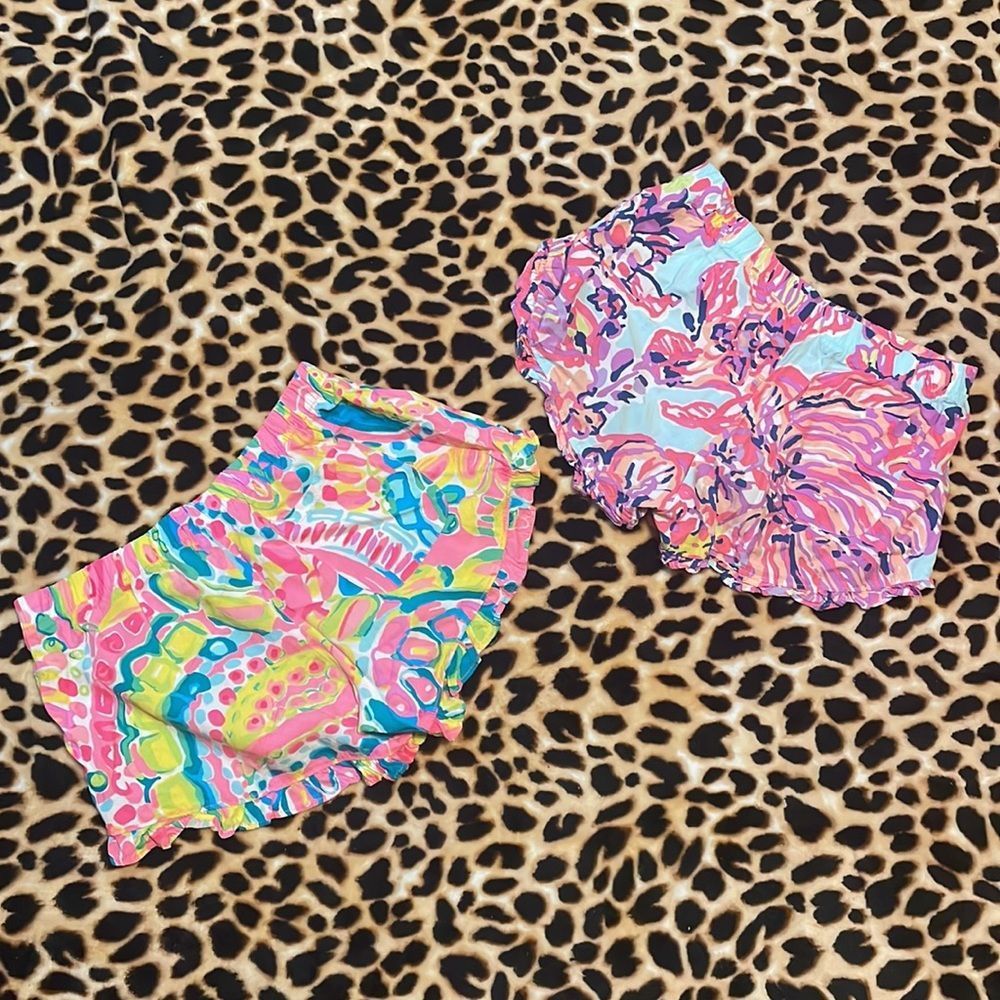 •LILLY PULITZER• KYA SHORTS IN SIZE XXS... HAS RUFFLE HEM EUC BUNDLE OF 2 - Picture 2 of 6